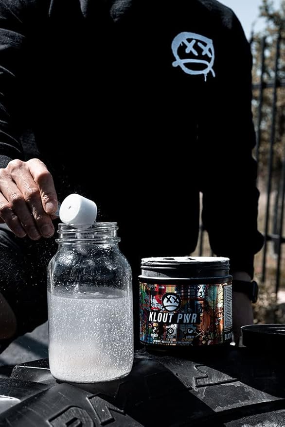 Amazon Com Klout Pwr Pre Workout For Strength Focus Growth 2 Stage High Stimulant Pre Workout 30 Scoops Black Cherry Punch Health Household