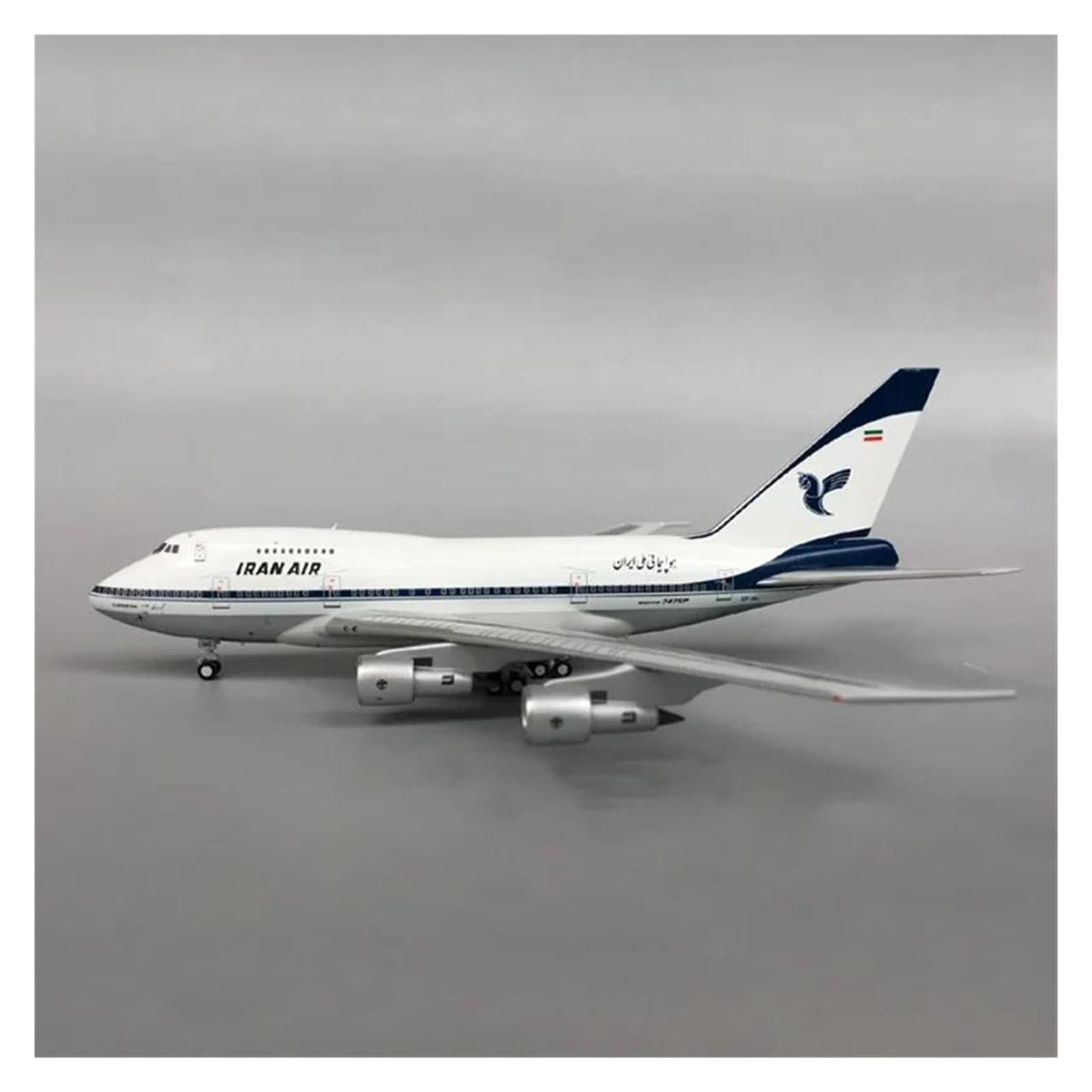 Modelo de avión 747SP EP-IAC el regalo ideal para pilotos