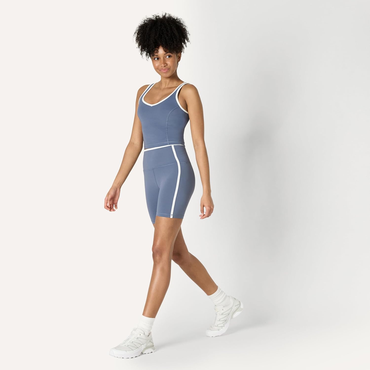 Amazon Essentials Women's Active FormFlex Buttery Soft High Waist 6" Biker Shorts with Contrast Trim - Image 5