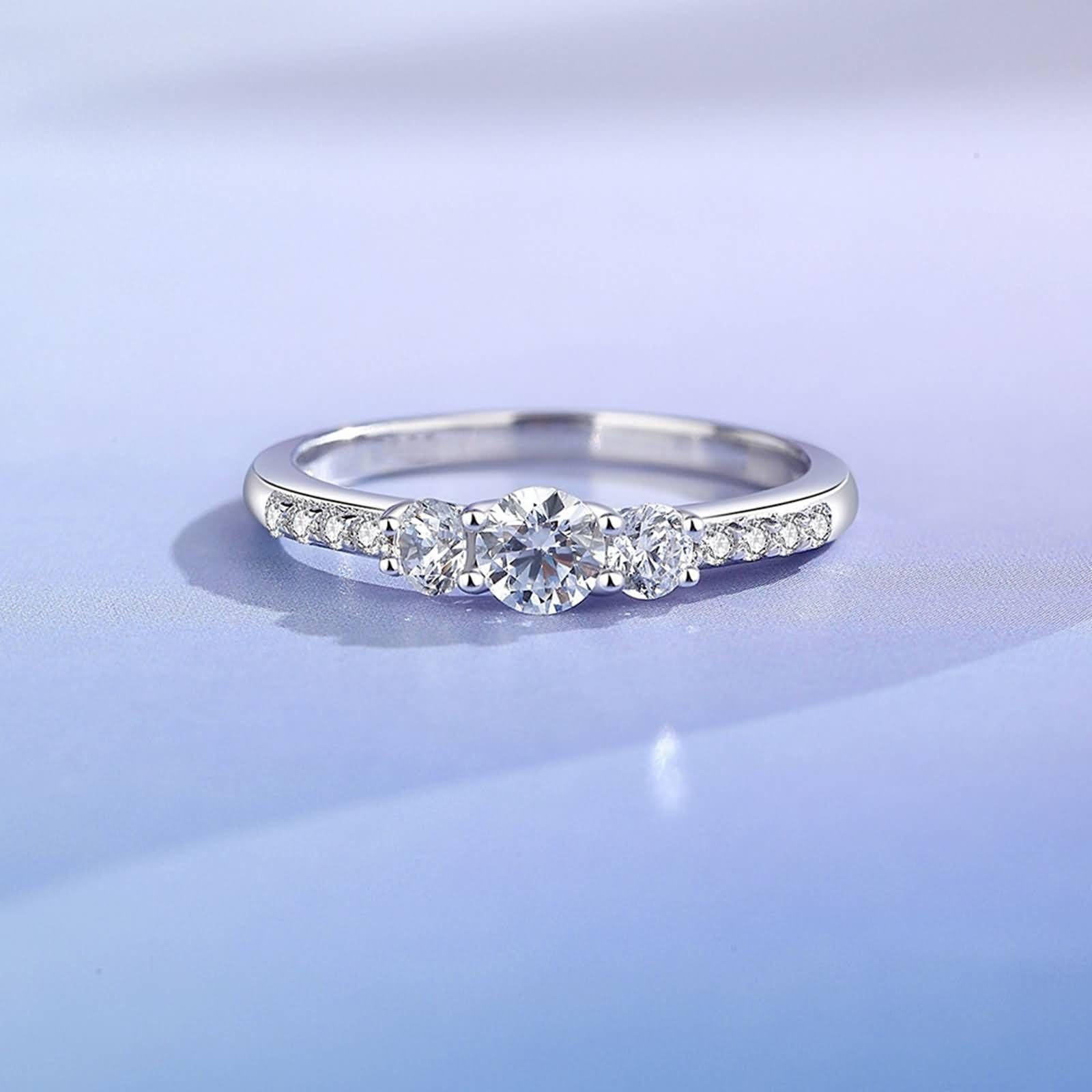 Ringe Frauen Cool, Unisize Ring Eleganter Dünner Ring mit Rundem Moissanit 4 mm Silber 14K Weißgold Größe 47 (15.0)