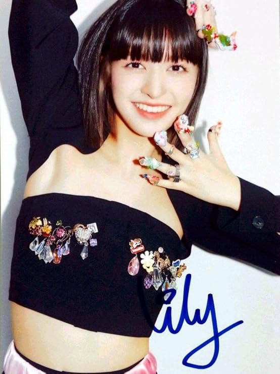 受注生産品 モモ直筆サイン入り2Lサイズ写真…TWICE‥Momo⑤ fawe.org