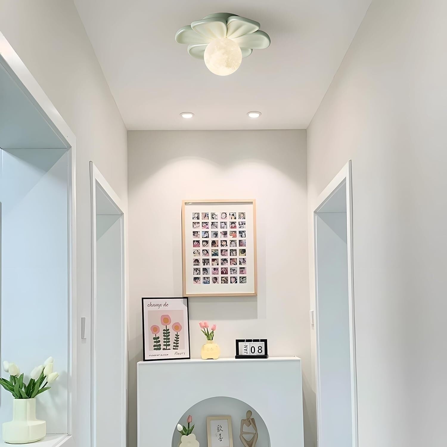 Kreatywna lampa sufitowa z żywicy w kształcie płatków z globusem i 3 trybami oświetlenia kolorowego, idealna do pokoju dziecięcego, pokoju zabaw lub korytarza, estetyczna dekoracja w kolorze różowym