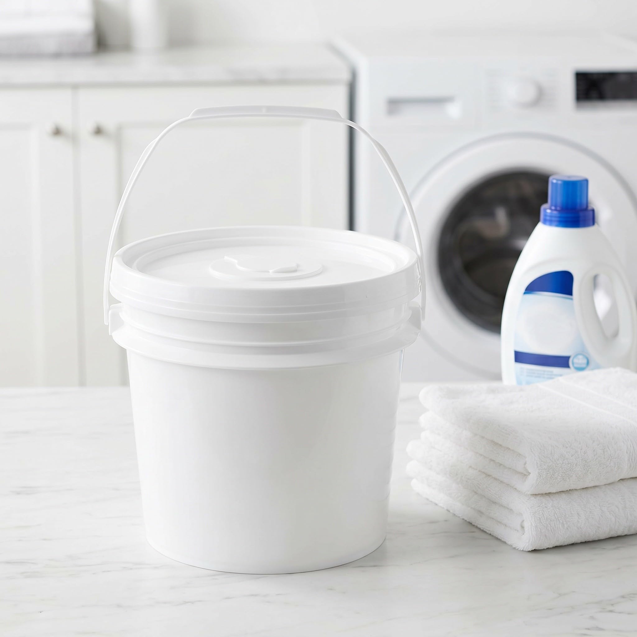 Kisangel 2 secchi ricaricabili da 10 litri per salviette, contenitore per salviette umidificate per neonati, porta umidificate per auto con coperchio in plastica richiudibile per viaggi e bagno.