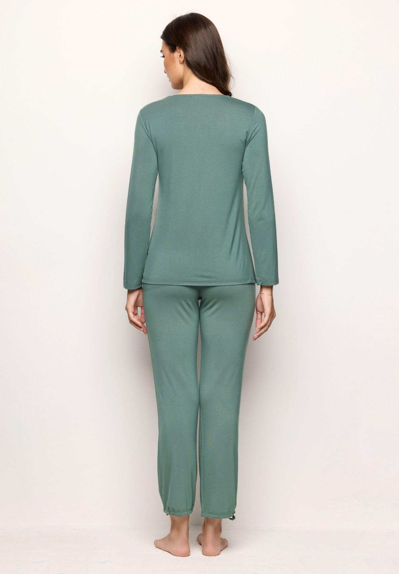 YAMAMAY - Pigiama Aperto Lungo, Donna, Verde Salvia, 95% Viscose 5% Elastan, Jersey di Viscosa con Inserti in Pizzo Elasticizzato, Monocromo