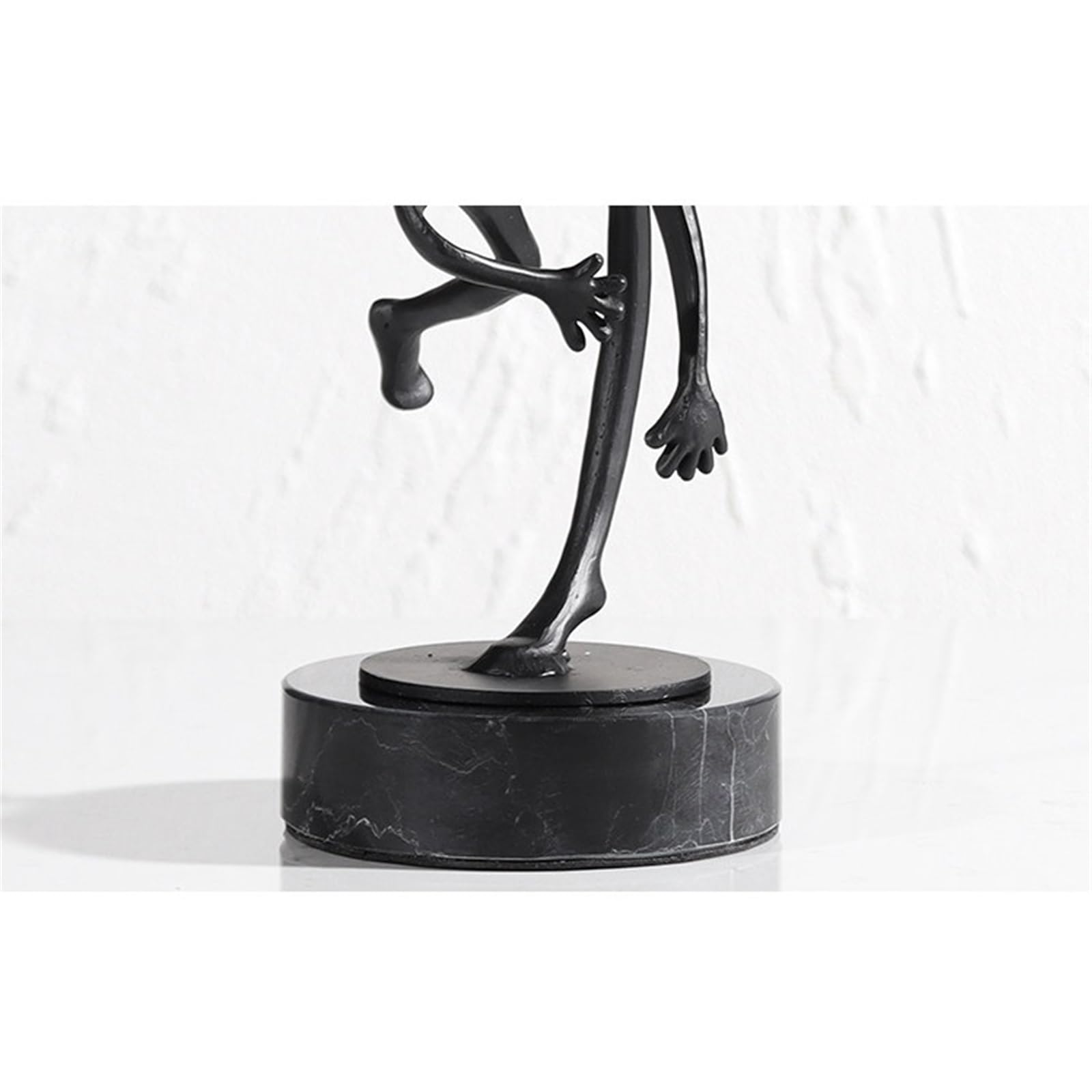 Nowoczesne Metal Ornaments, Creative Sculptures Desktop Home Living Room Decorations Statues Rzeźba