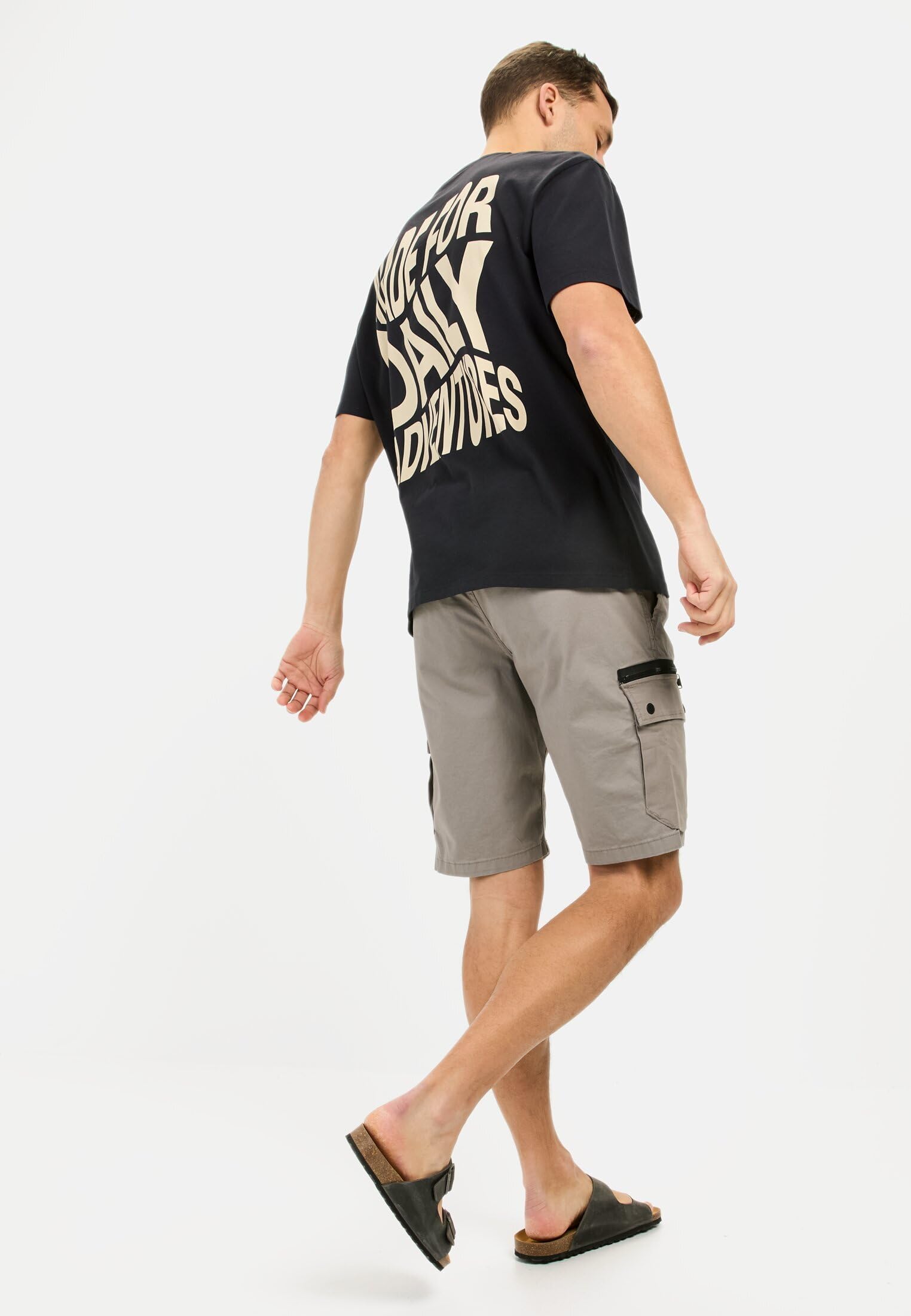 camel active Herren Cargo-Shorts mit Kordelzug und Stretch