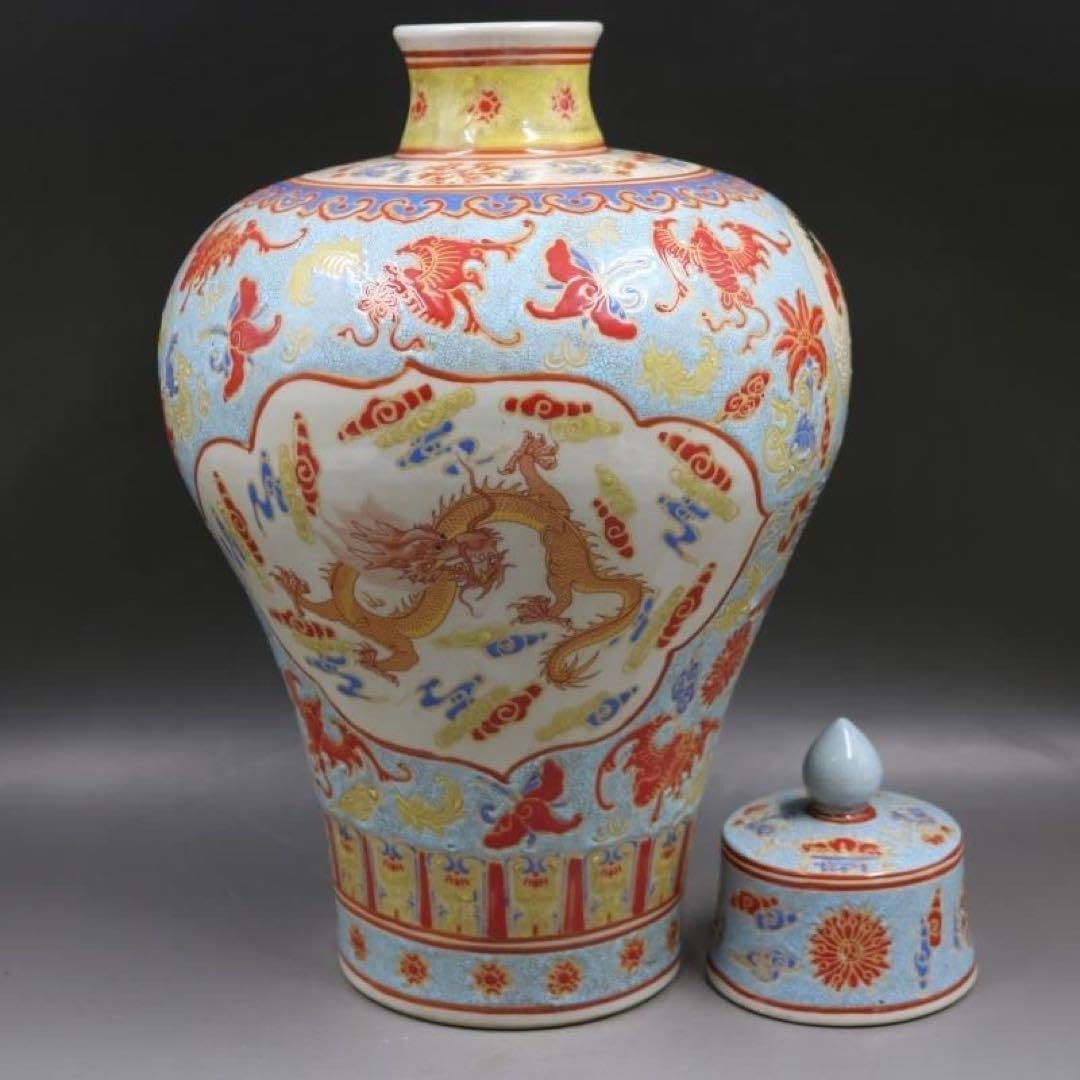 旧蔵　珍品　清国雍正時代の鬥彩三果 模様 梅瓶 　インテリア花瓶置物 インテリア 旧蔵 珍品 清国雍正時代の鬥彩三果 模様 梅瓶 インテリア花瓶