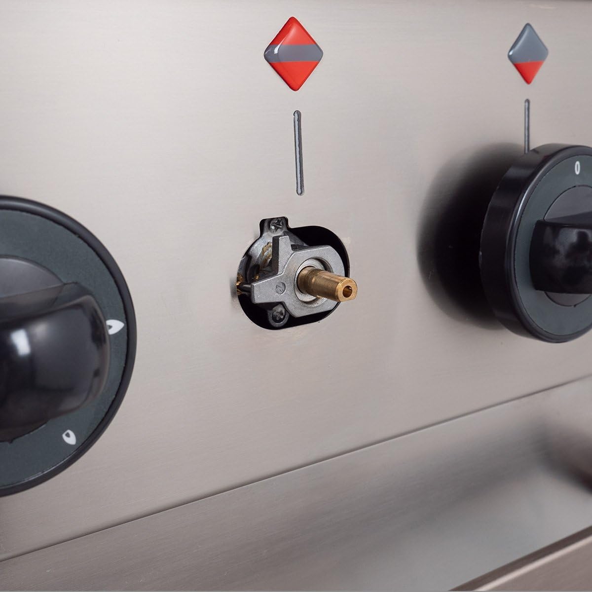 GastroHero Elektroherd mit Elektrobackofen, Edelstahl ME066-03-013 | mit Elektrogrill, 4 Kochfelder, Überhitzungsschutz, inkl. Thermostat, Leistung der Kochstellen 8,2 kW, 400V, Made in Europe