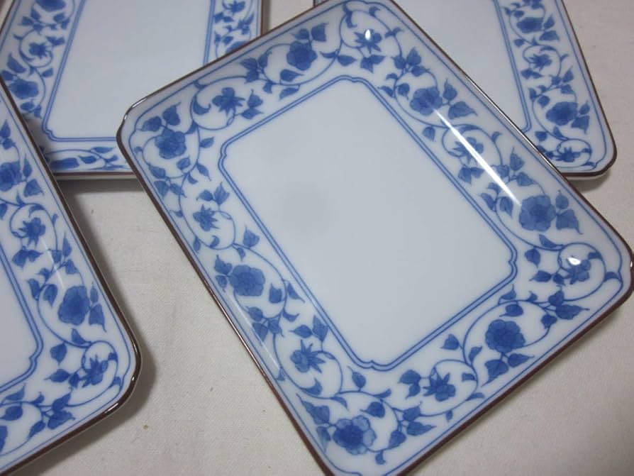 Amazon.co.jp: □橘吉□たち吉□ 染付草花□ 取り分け揃□長角皿 Amazon.co.jp: □橘吉□たち吉□ 染付草花□ 取り分け揃□長角皿