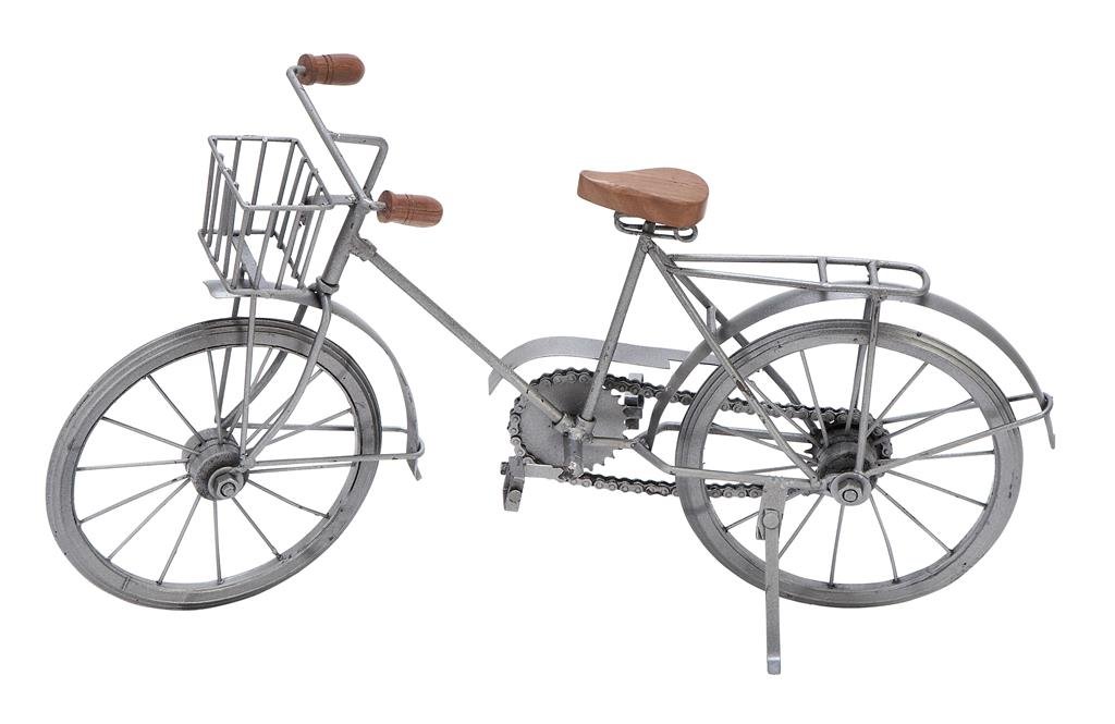 Deco 79Vintage Metal Sculpture, One Size, Silver