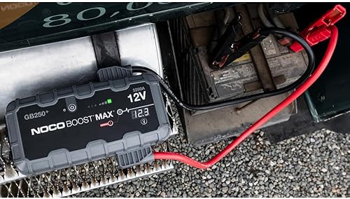 Miniatura 2 de NOCO Boost Max GB250: Arrancador UltraSafe de 5250 A – Paquete de refuerzo de batería de litio de 12 V, caja de salto portátil, banco de energía y
