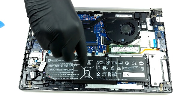 Watch HP ProBook 450 G8 - disassembly and upgrade options on