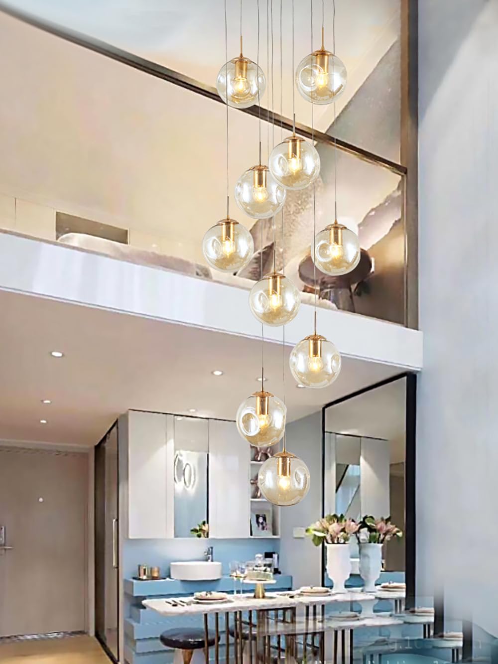 Suspension d'escalier à LED pour sublimer les grands volumes de votre duplex