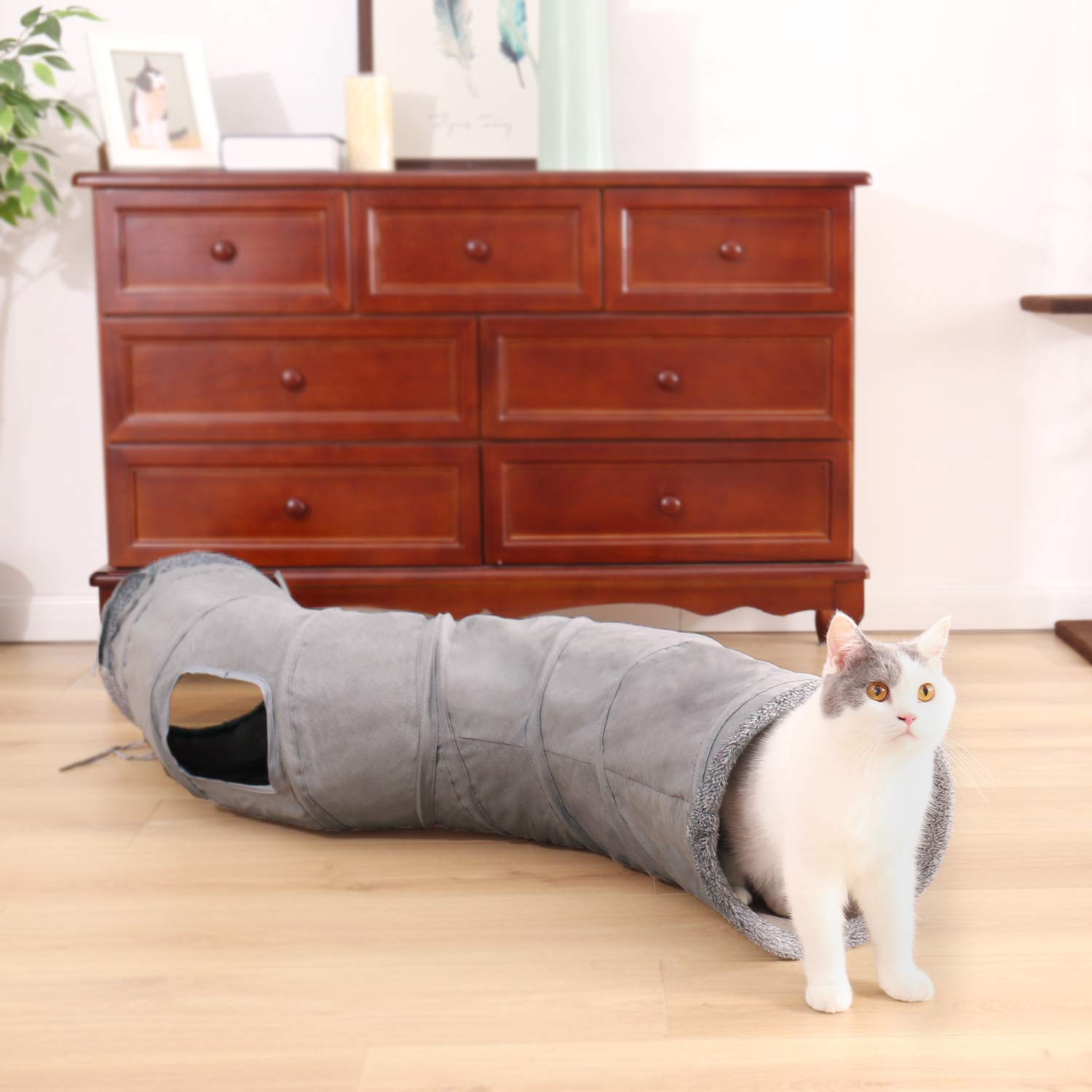 OHANA S Forme Jouet Tunnel pour Chat en Daim, Grand Tunnel a Chat Pliable avec 2 Trous et Boule Suspendue pour Chats Chatons Lapins Dia27 * 117cm