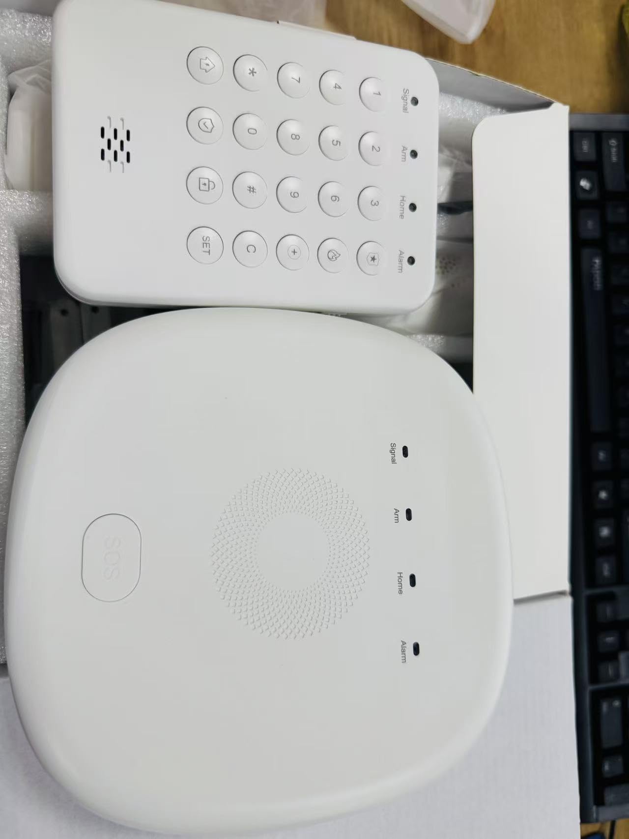 PGST Alarmanlage Haus,4G+WiFi Sicherheitssystem mit Intelligente Alarmtastatur,Tür-/Fenster-Sensoren, Bewegungsmelder,120dB Alarm-Sirene, Alexa-kompatibel,Ohne monatliche Gebühren