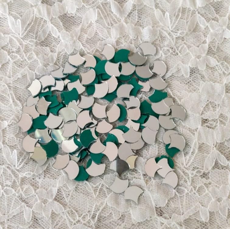 ilika9 - Premium Shape Mirror for Lippan Art - Diya - 10 * 12mm - 100 GMS. (370 pcs)-image-12