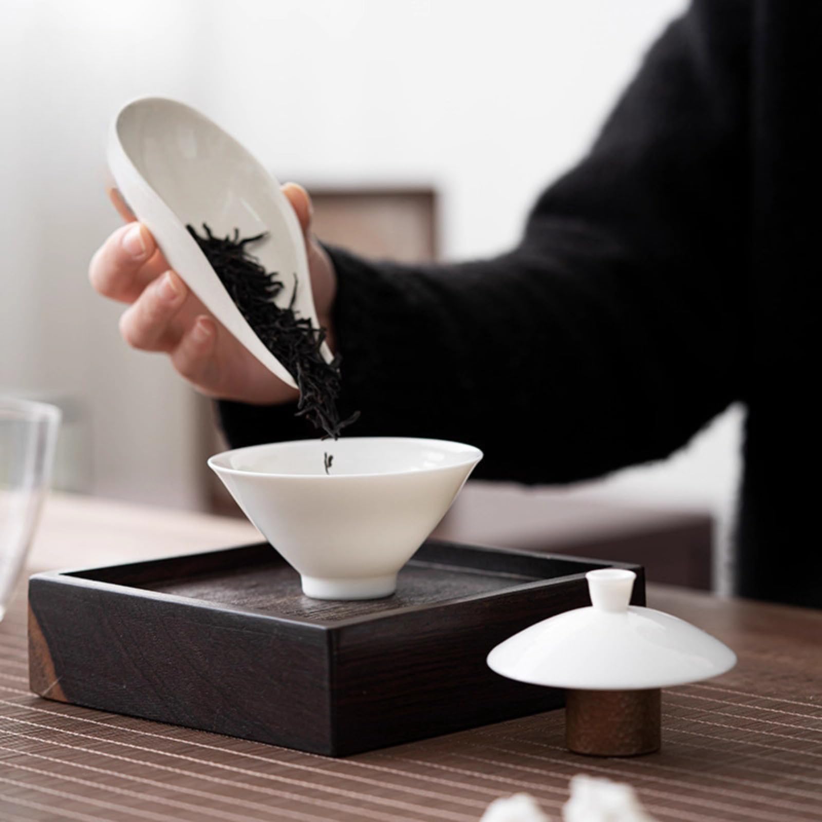 Mutton-fat Jade Invertido Triangle Ceramics Gaiwan, 100 ml, cuenco de té de porcelana blanca