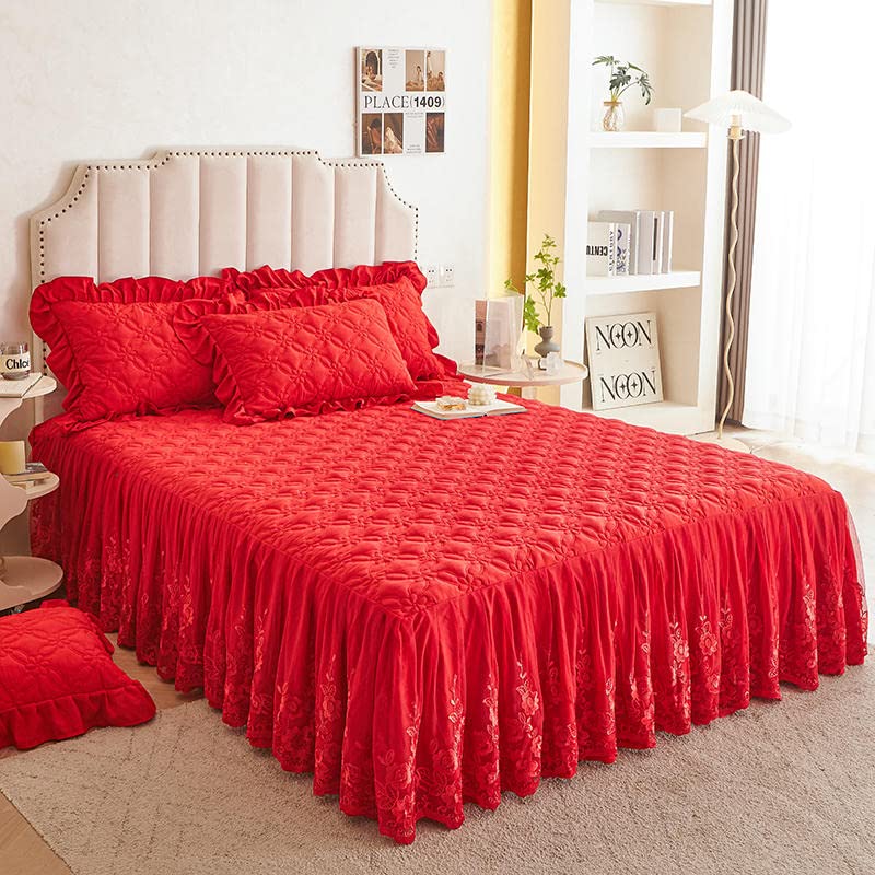 Copriletto trapuntato in broccato con gonna arricciata in pizzo per uno stile elegante della camera da letto