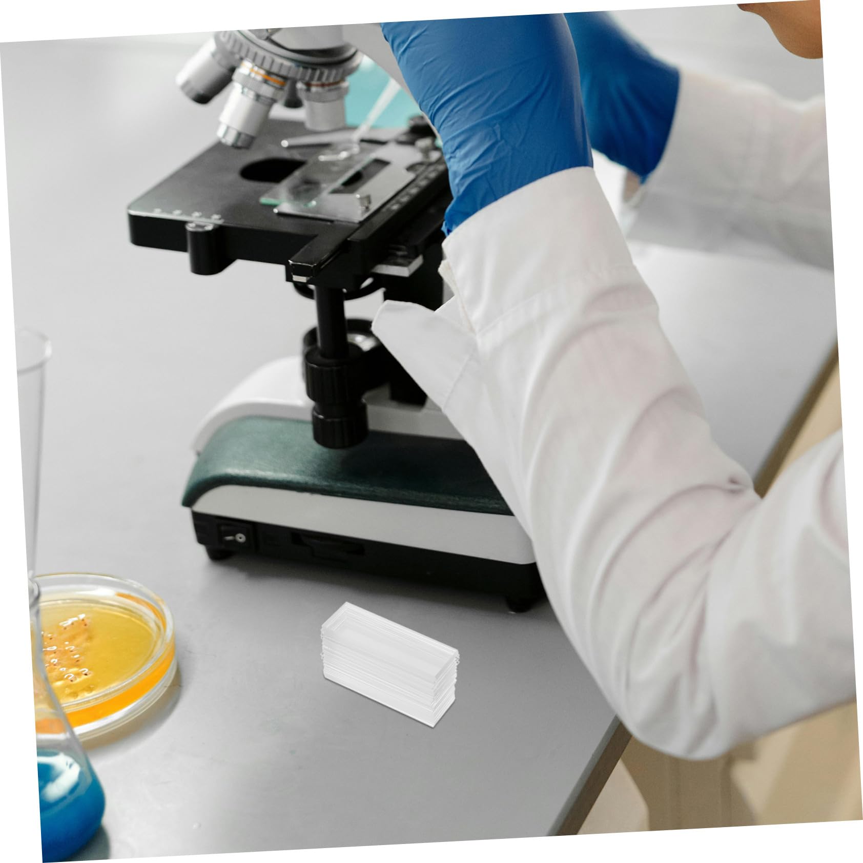 Didiseaon 200 Pezzi Vetrini per Microscopio in Vetro Ottico Trasparente Pre-puliti Resistenti Chimicamente per Analisi Scientifiche e Biomediche per Studenti e Laboratori