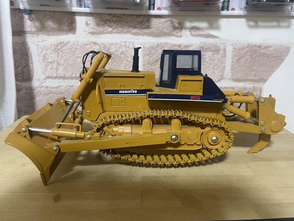 D475A-8 コマツ ブルドーザー 1/50 ファーストギア 建機 模型 最終