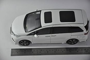 Amazon | ミニカー 1/18 ホンダ オデッセイ 2019 (ホワイト) 本田