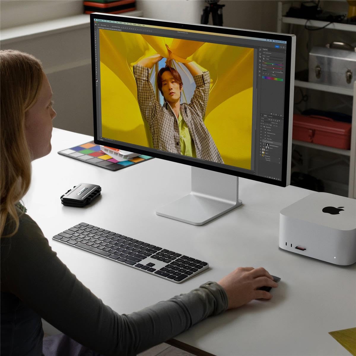 Apple 2023 Mac Studio with M2 Max 12-Core 30-Core, 3.7-inch, 32GB, 512GB SSD (Renewed)