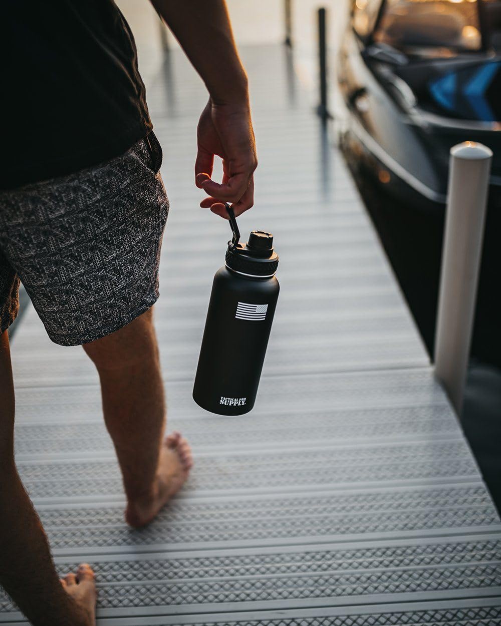 Tactical Pro Supply Patriotische Wasserflaschen, dekoriert in den USA, hergestellt aus hochwertigem Edelstahl, doppelwandig, vakuumisoliert, 900 ml