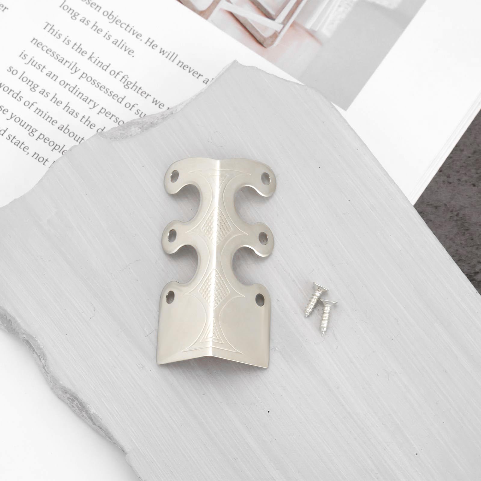 12 pièces de protections d'angle en métal avec vis pour plinthes pour meubles de salon, bureau et boîtes à bijoux - Emballage 4,8x2,9x2,1 cm Blanc Nickel