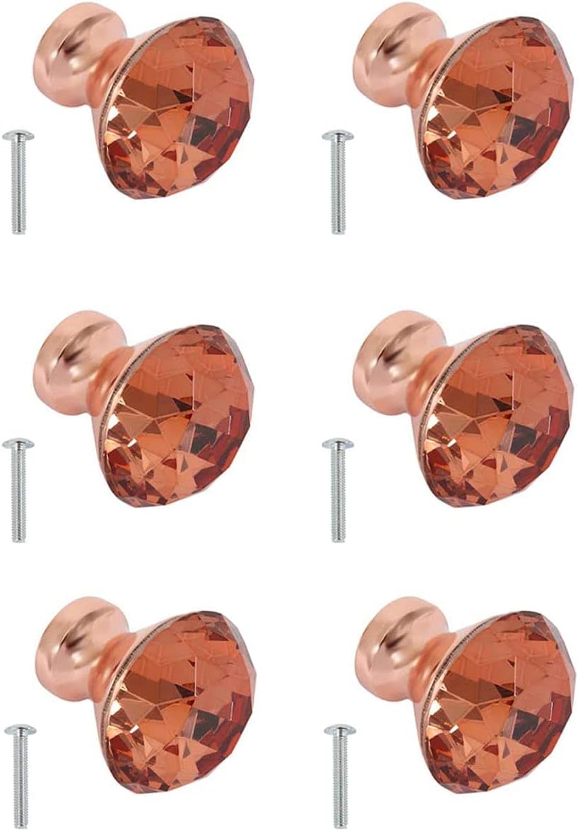 Boutons de porte en cristal pour relooker une commode de chambre