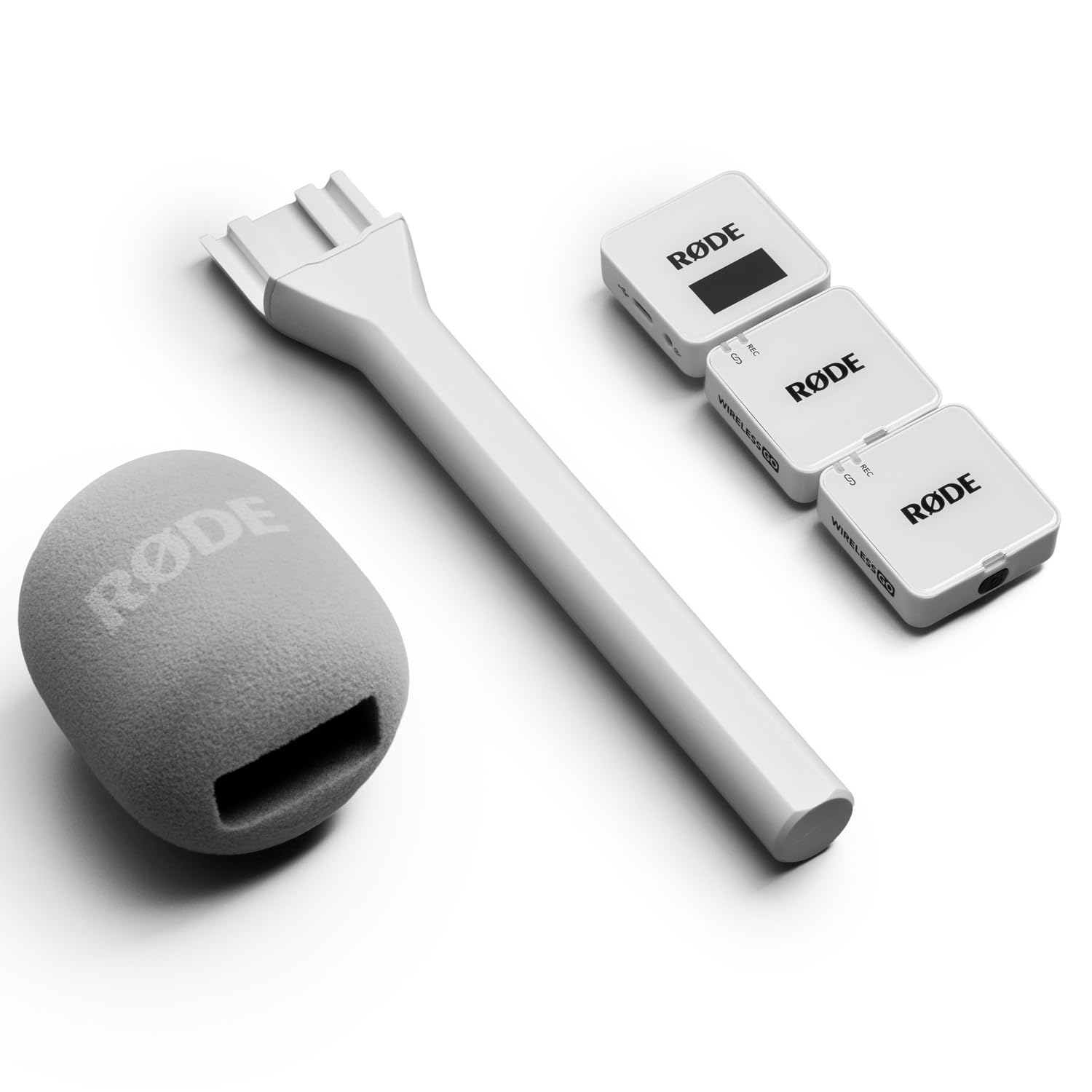 RØDE Wireless GO Gen 3 Bezzawodowy system mikrofonowy 2-kanałowy biały z adapterem ręcznym Interview GO biały i osłoną przeciwwietrzną keepdrum z futra