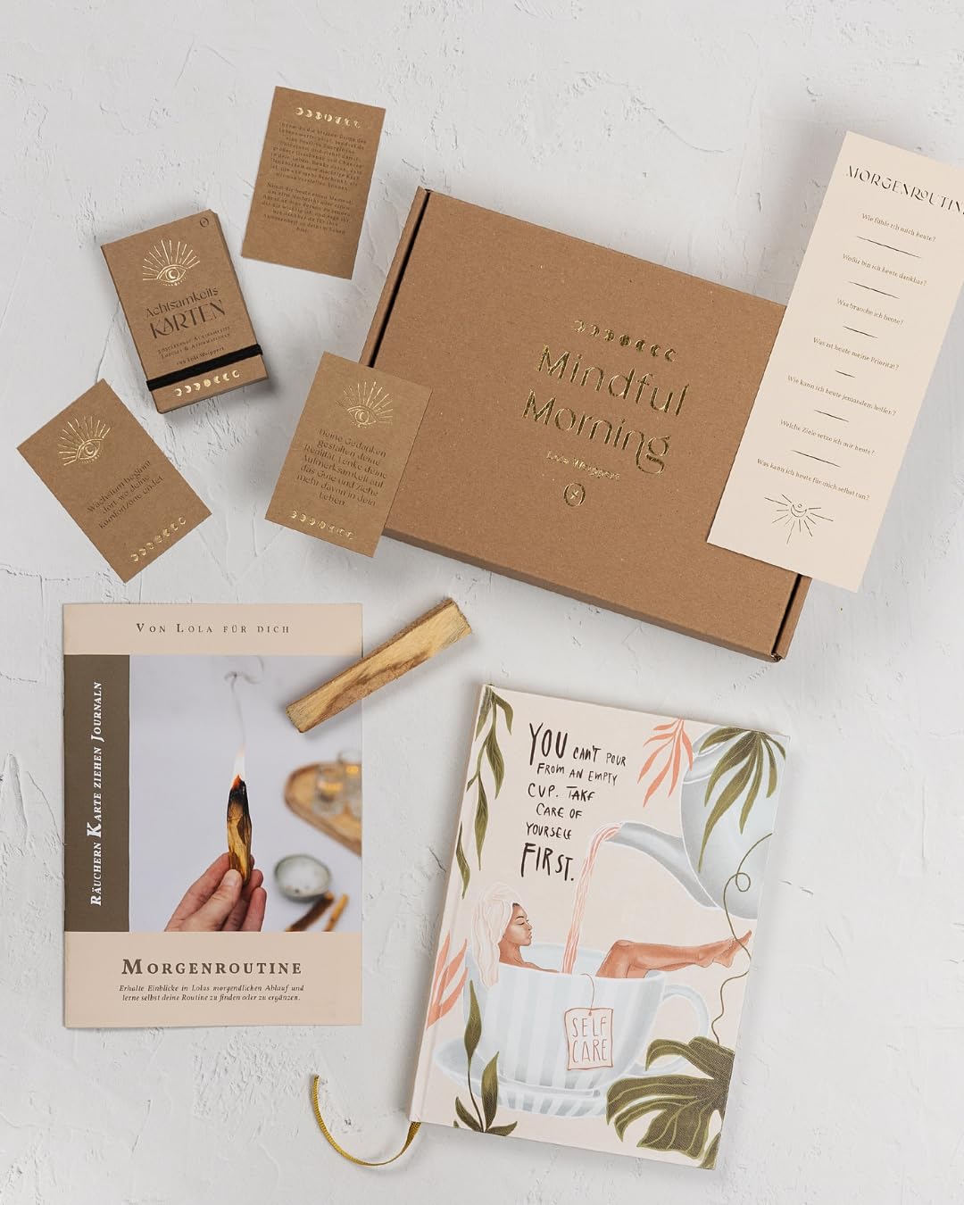 Oh Shanti - Mindful Morning Box by Lola Weippert | Dein achtsamer Start in den Tag | Set für Lolas achtsame Morgenroutine bestehend aus Journal, Affirmationskarten und Palo Santo