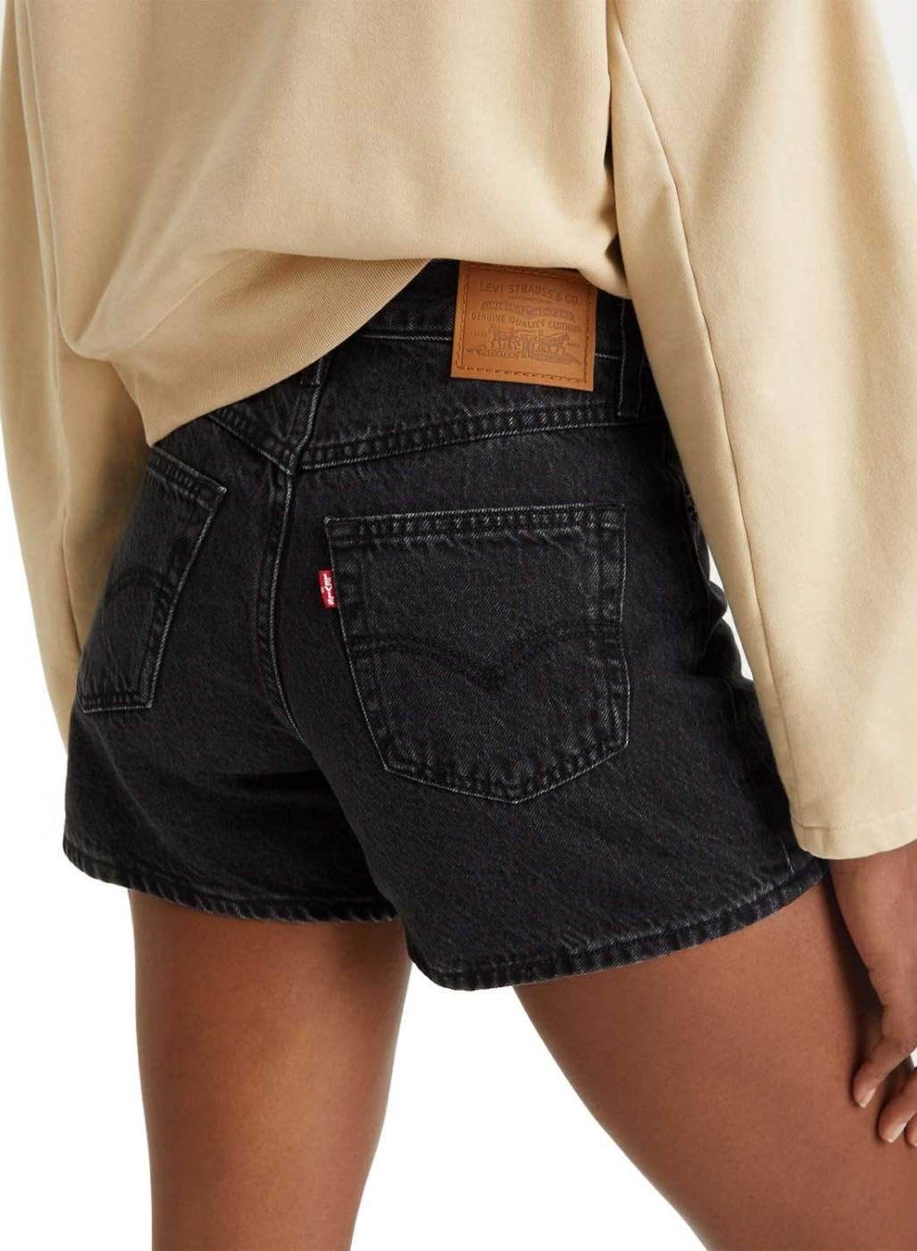 Levis 80S MOM Short Blacks, ANNÉES 80 MOM Court Noir aux Femmes, Not to Interrupt,