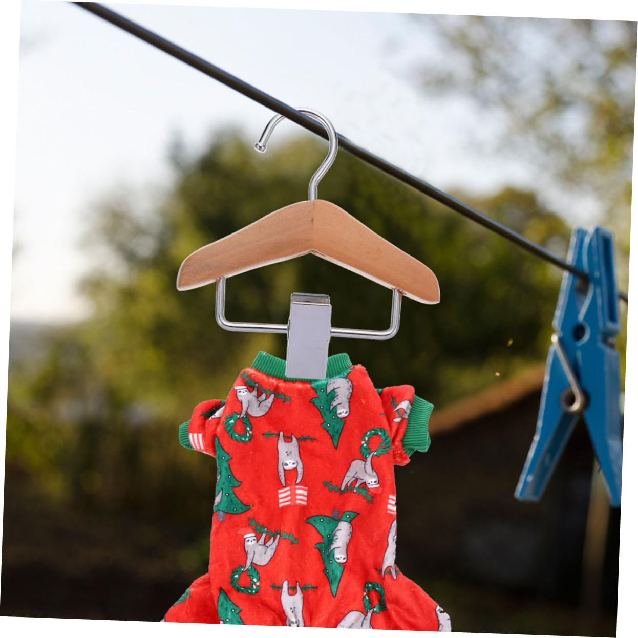 HEMOTON 2Pcs Pet Clothes Hanger for Dogs Cats Clip Design for Easy Storage Durable Dog Skirt Hanging Clip for Pet Clothing Organization