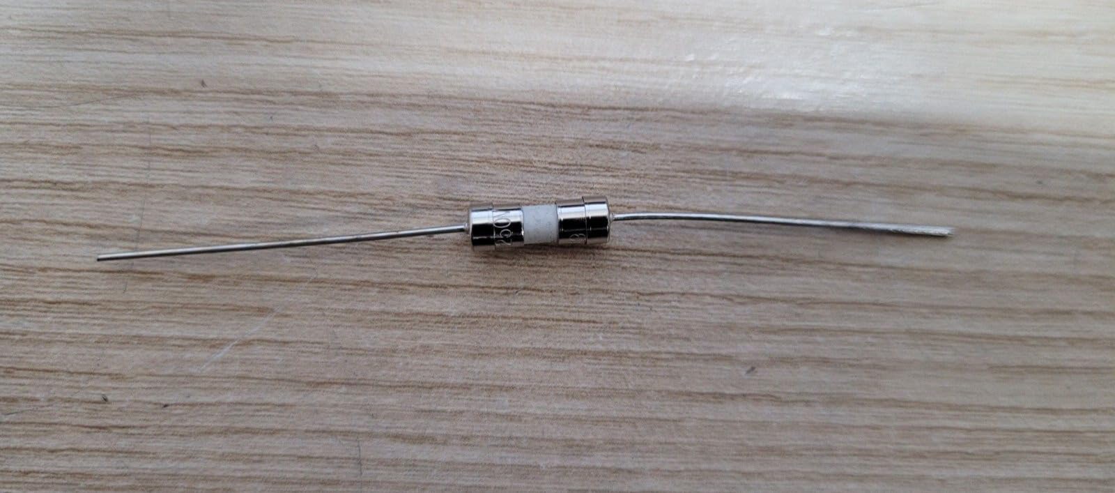 (1 PC) 0675500MXE FUSE 3,6 * 10mm LITTLEFUSE