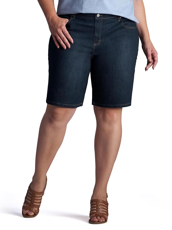Lee Women's Relaxed Fit Bermuda Short, Journey, 10 by Lee - Used condition - US$19.30
