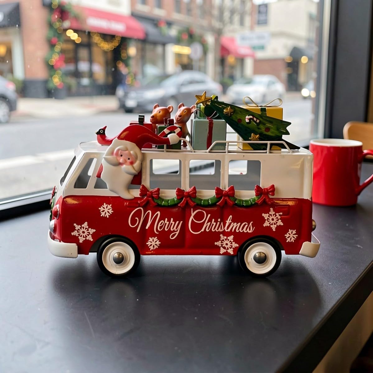 Vintage Weihnachtsmann Geschenkbus Figur aus Eisen, Rot, 32