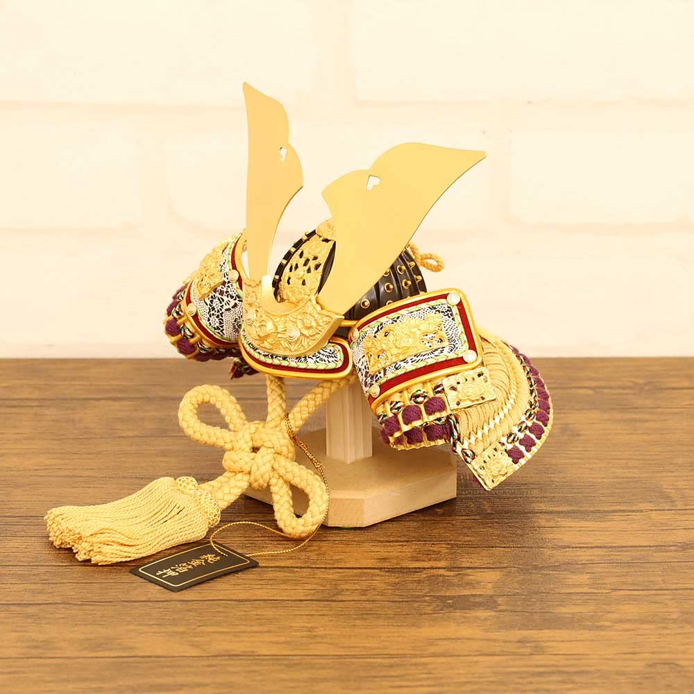 Amazon | 五月人形 兜飾り 8号 純金箔押し大鍬兜 矧ぎ板合わせ鉢使用