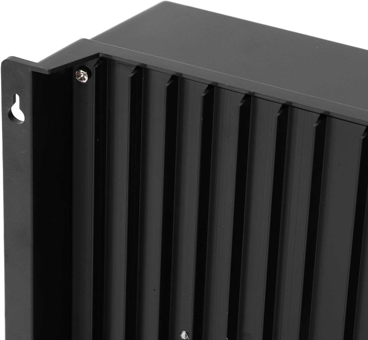 Wiring diagram for Marhynchus SmartSolar MPPT Controller connecting solar panel, battery, and DC load