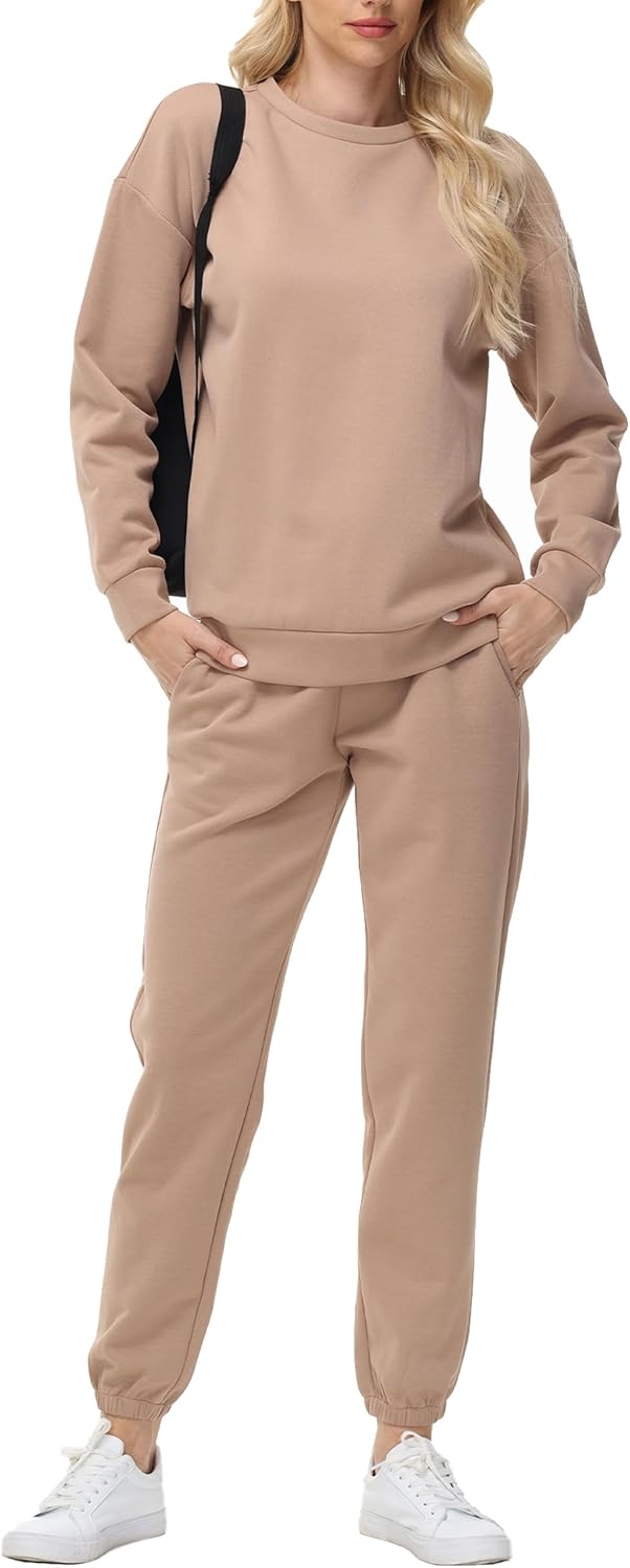 ZTN Women's 2 Piece Lounge Set Travel Airport Outfits Comfy Sweatsuit Set Baggy Sweatpants Fall Fashion with Pockets