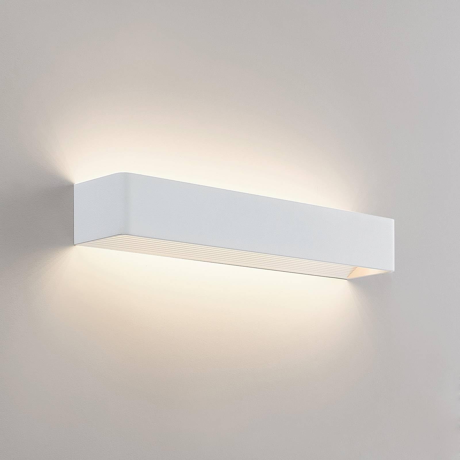 Arcchio Applique a LED dimmerabile (Moderno) colore Bianco, in Alluminio ad es. Soggiorno & Sala da pranzo lampadina inclusa applique