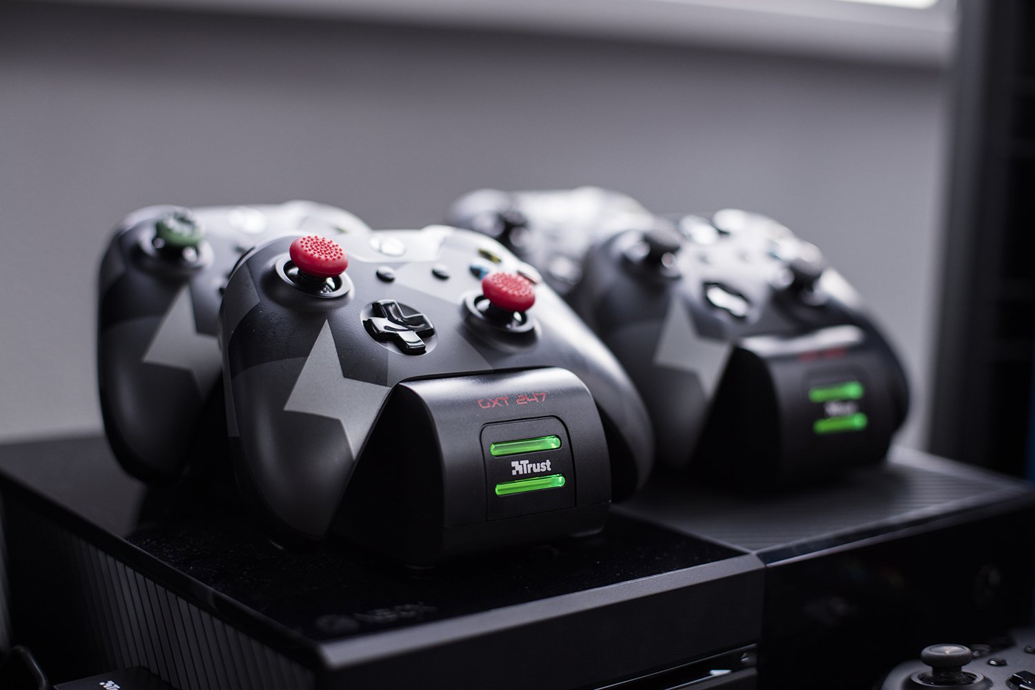 Xbox One: GXT 247 Dock di Ricarica Duale