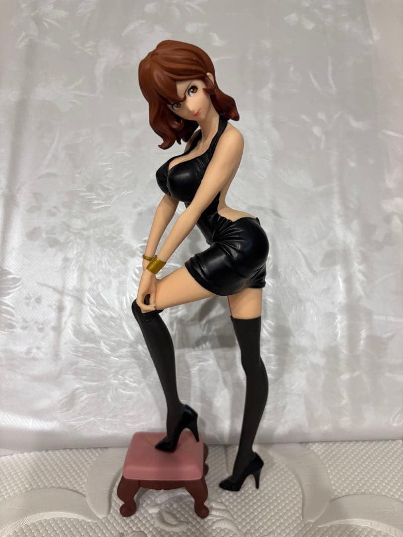 Amazon.co.jp: セクシー フィギュア 黒ドレス 峰不二子 : ドラッグストア