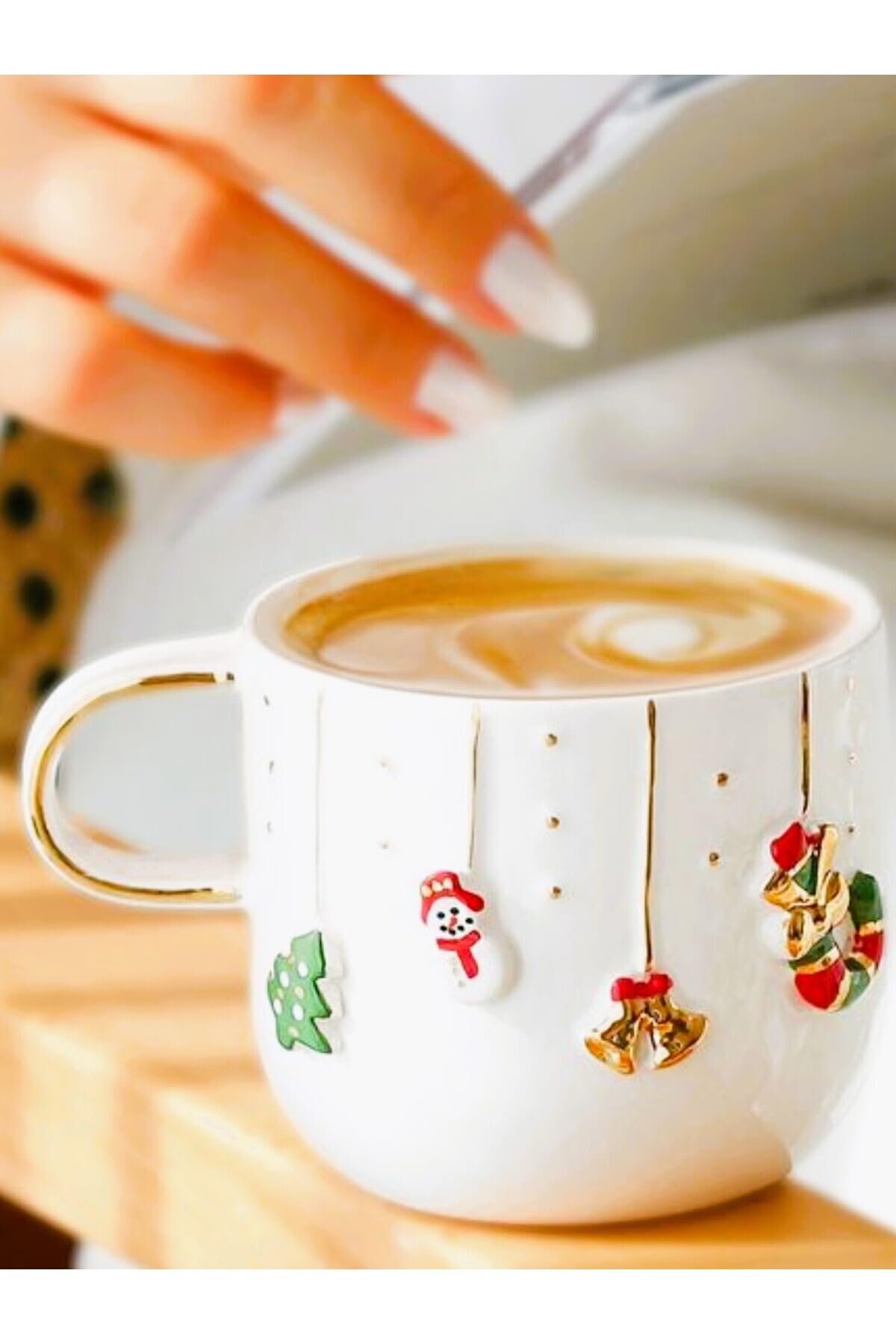 Celine's Wonders Kabartmalı 24 Ayar Altın Dekorlu El Yapımı Kupa 300 ml Yılbaşı Kupa Christmas Mug Yılbaşı Fincan 1 Adet