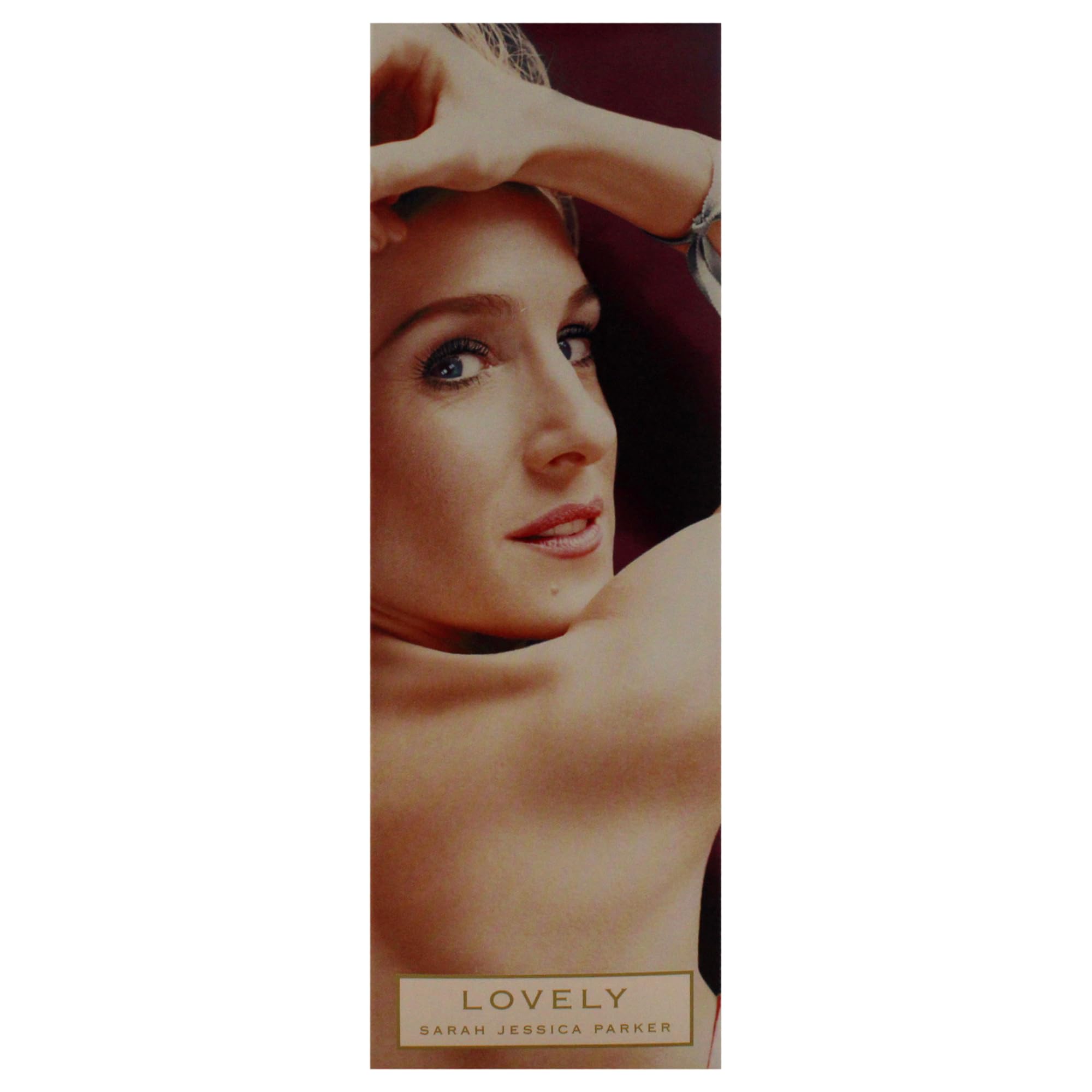 Lovely De Sarah Jessica Parker Para Mujeres 3 Pza. Set De Regalo (Eau De Parfum Vaporizador 3.4 Oz + Loción Corporal 6.7 Oz + Eau De Parfum Roller Ball 0.34 Oz Miniatura)