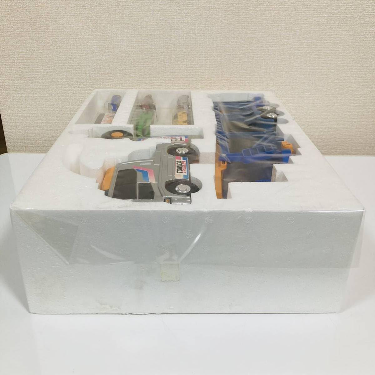 Amazon.co.jp: トミカ DX R/C トミカトレーラーセット トミカ14台付