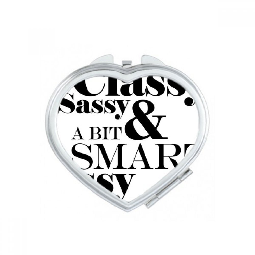Miroir compact en coeur se glisse dans le sac à main pour un maquillage parfait en voyage