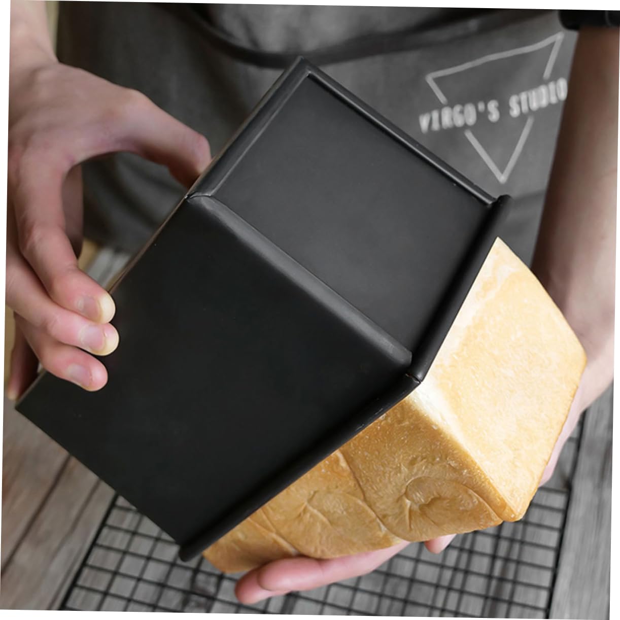 SHOWERORO Metall Brotkasten Mit Deckel Aus Kohlenstoffstahl Antihaftbeschichtete Brotbackform Für 250g 450g Brot Polierte Kanten Wiederverwendbare Kastenform Zum Brot Und Toastbacken Zuhause