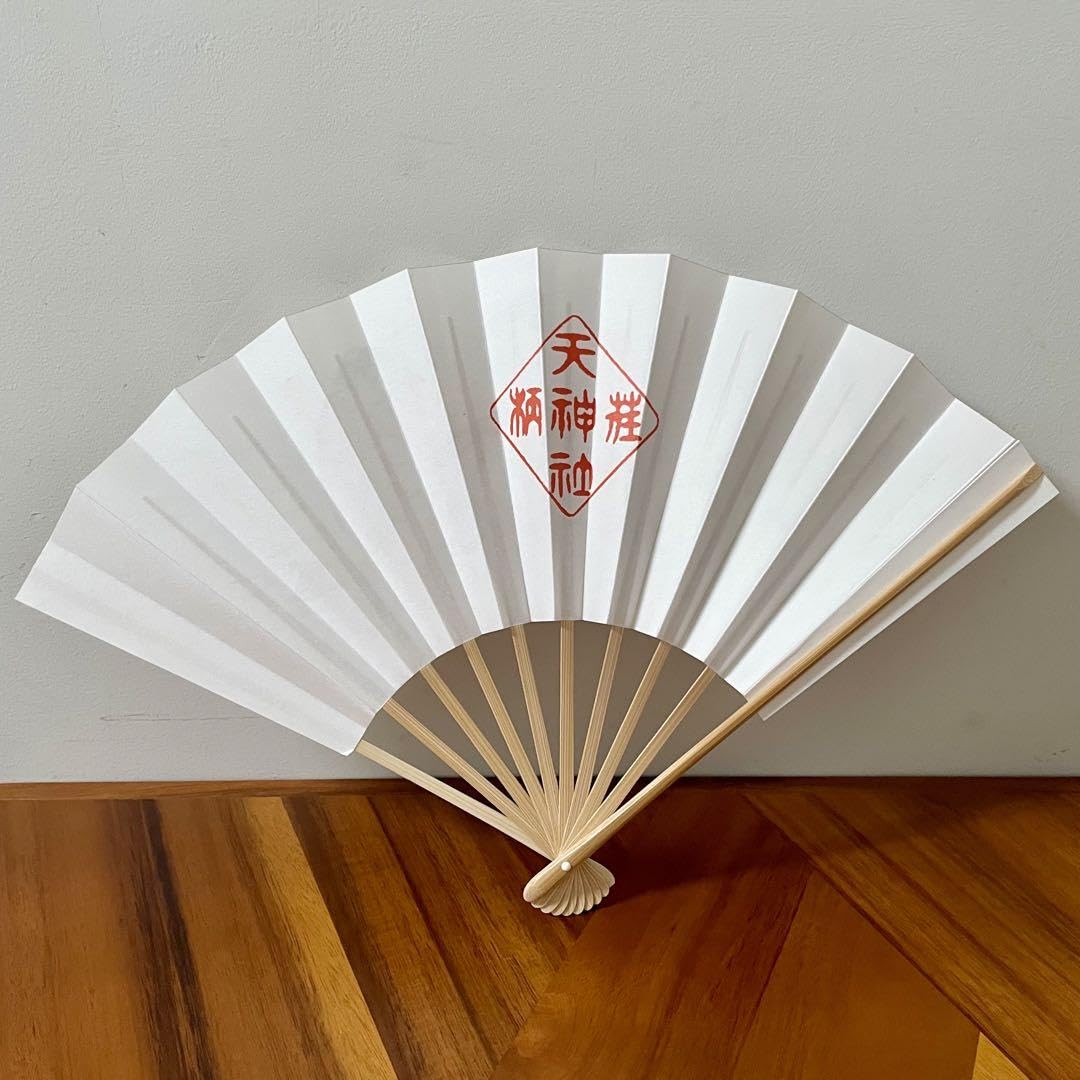 Amazon.co.jp: 鎌倉 荏柄天神社 記念品 扇子（小島功 画） : ファッション
