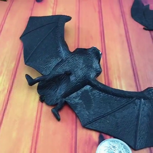 Kit Décoration Halloween : 8 Tissus Gaze Effrayants (4 Noirs + 4 Blancs) + 28 Chauves-souris + 12 Araignées - Tissu 183x76cm, Polyester-coton