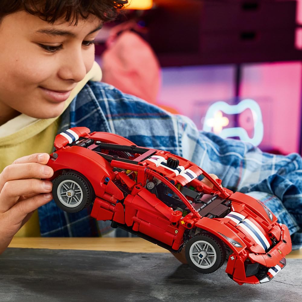 LEGO Technic Samochód Ferrari 488 Pista 42235 | Model samochodu, klocki konstrukcyjne Technic, prezent dla fana motoryzacji, zabawka dla 9-latka, 882 elementy